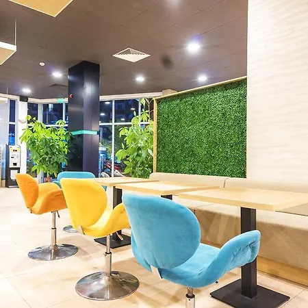 Aparthotel Admiral Plaza